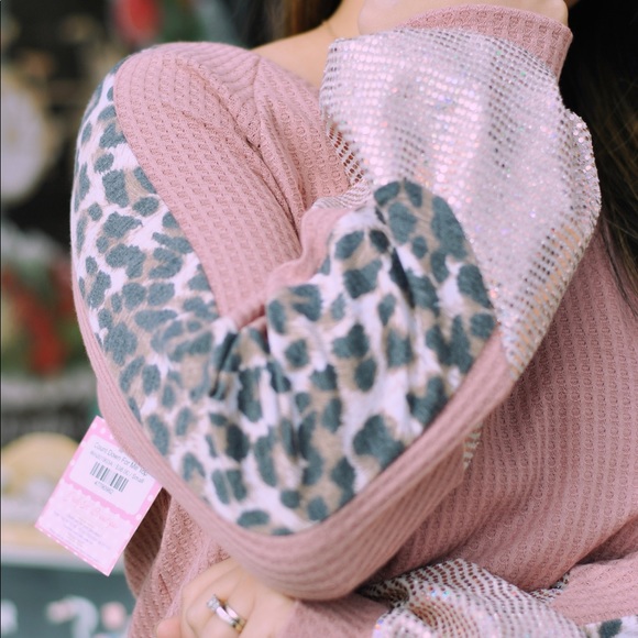 Count Down For Me Top - Picture 5 of 7